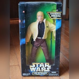 Star Wars Luke In Ceremonial Gear Action Figure